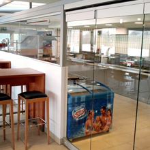 Glass partition wall of a restaurant in Hamburg